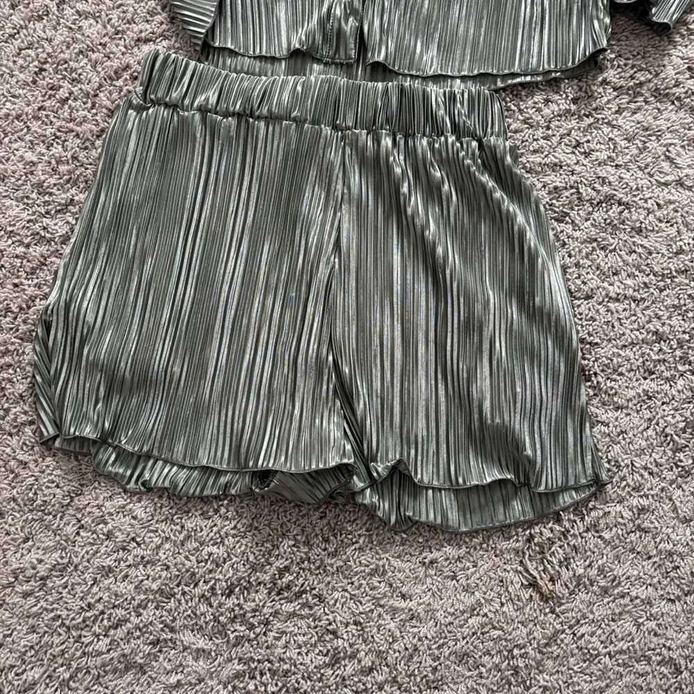 SHEIN Metallic Olive Green pleated shirt and shorts matching set